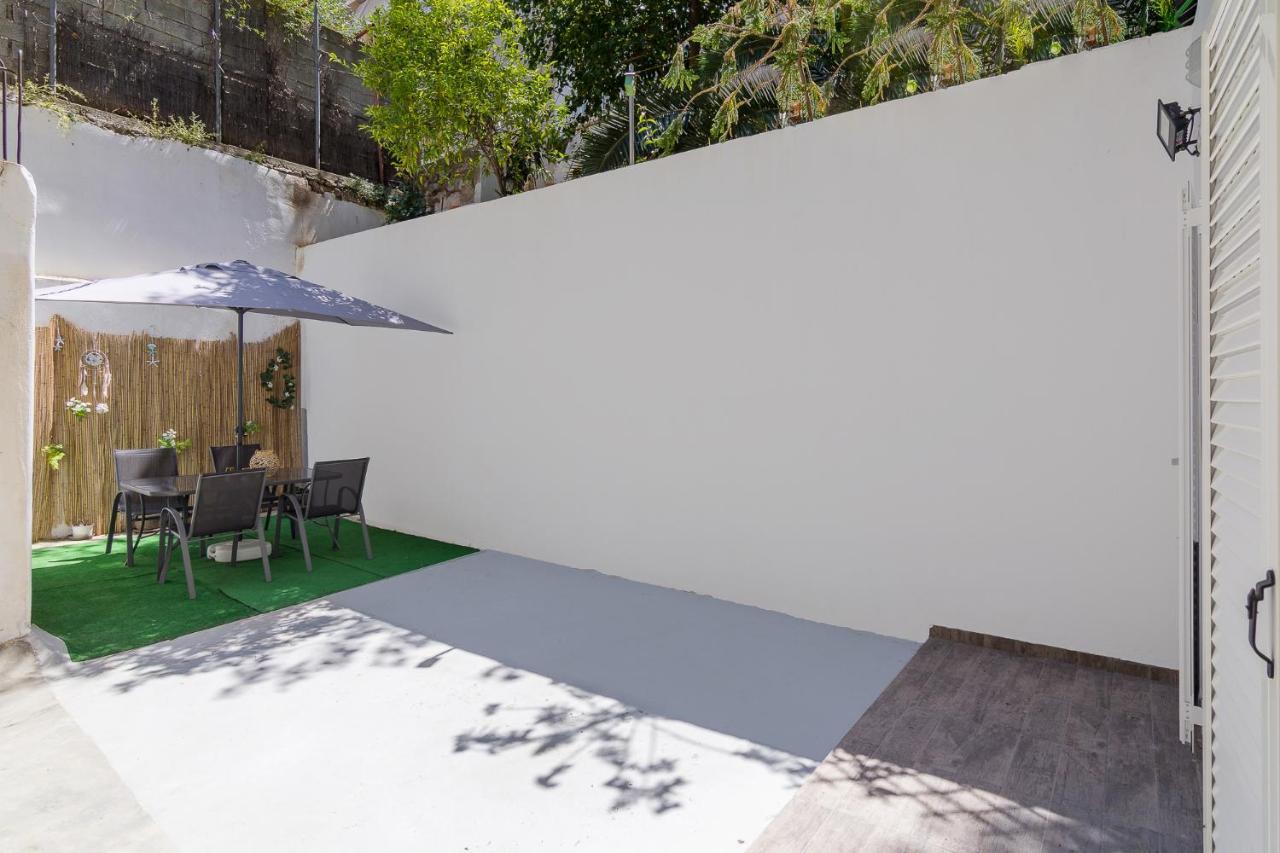 Beautiful And Spacious Apartment In Pagrati Atena Exterior foto