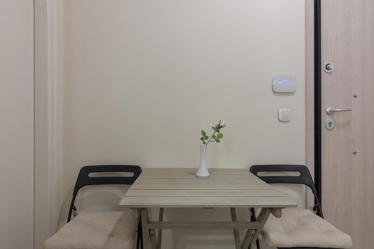 Beautiful And Spacious Apartment In Pagrati Atena Exterior foto