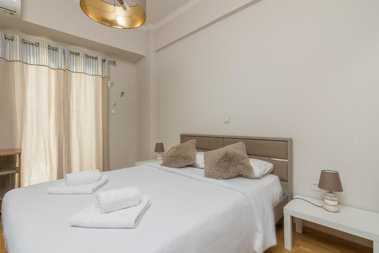 Beautiful And Spacious Apartment In Pagrati Atena Exterior foto