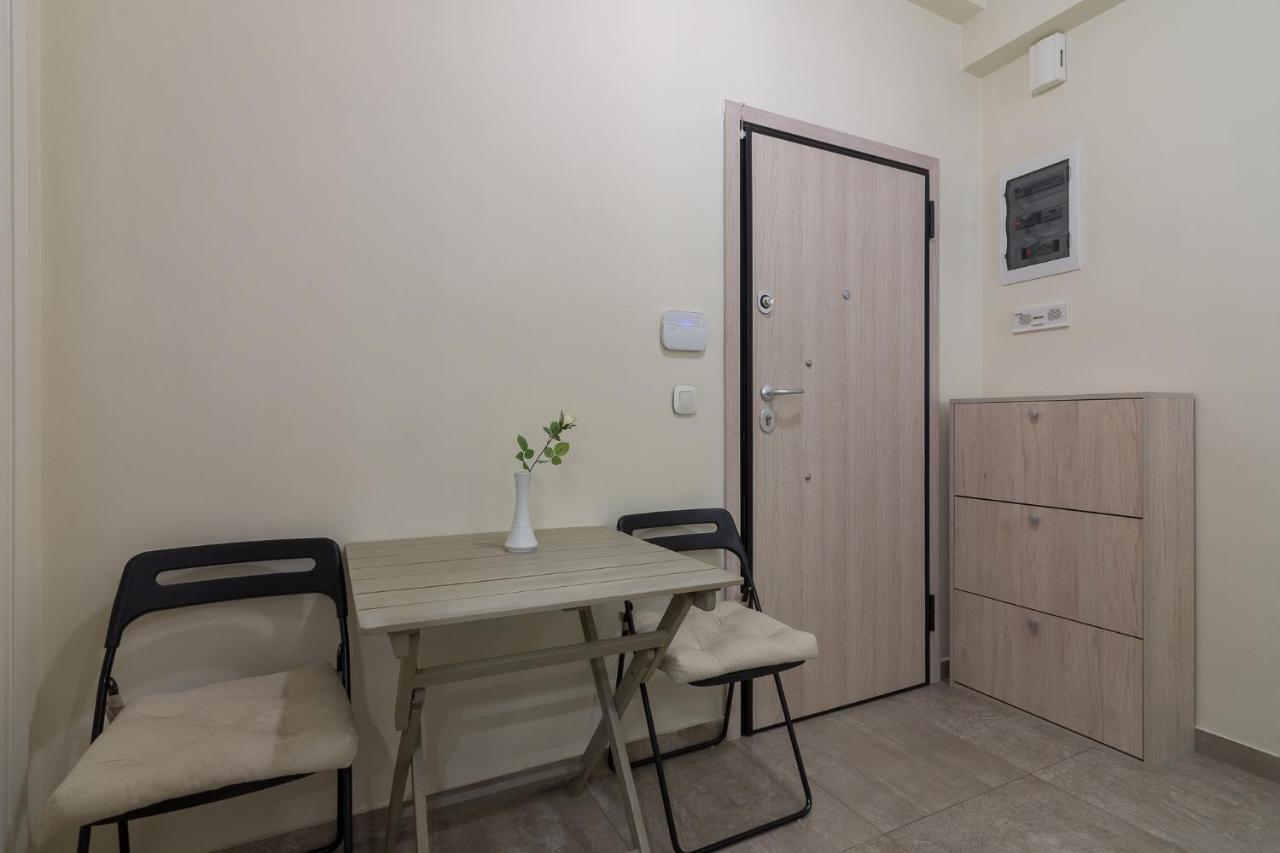 Beautiful And Spacious Apartment In Pagrati Atena Exterior foto